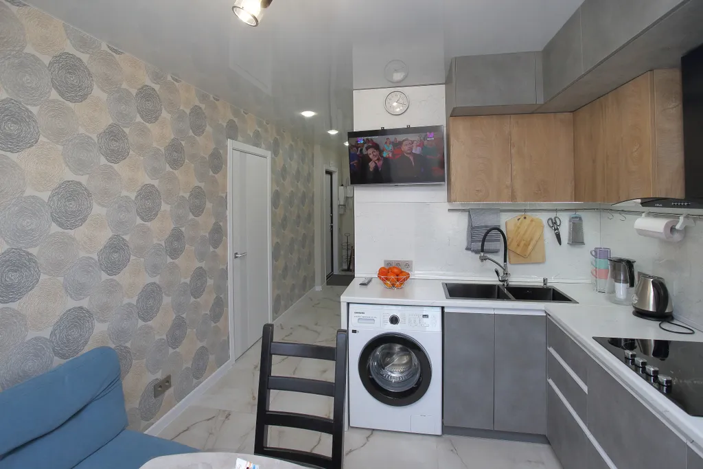 Апартамент в новом доме у метро Заречная в 20 минутах от центра