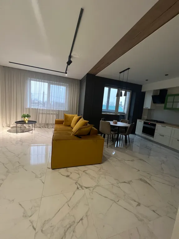 Просторная квартира недалеко от центра в тихом месте