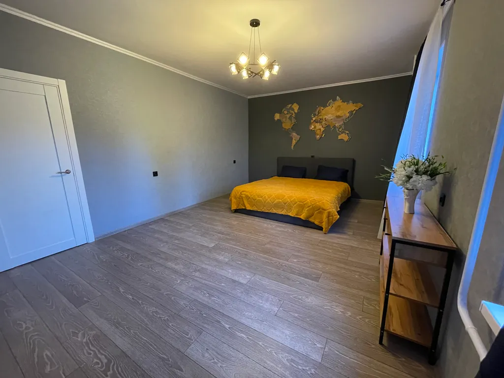 Дом в уникальном месте на берегу озера