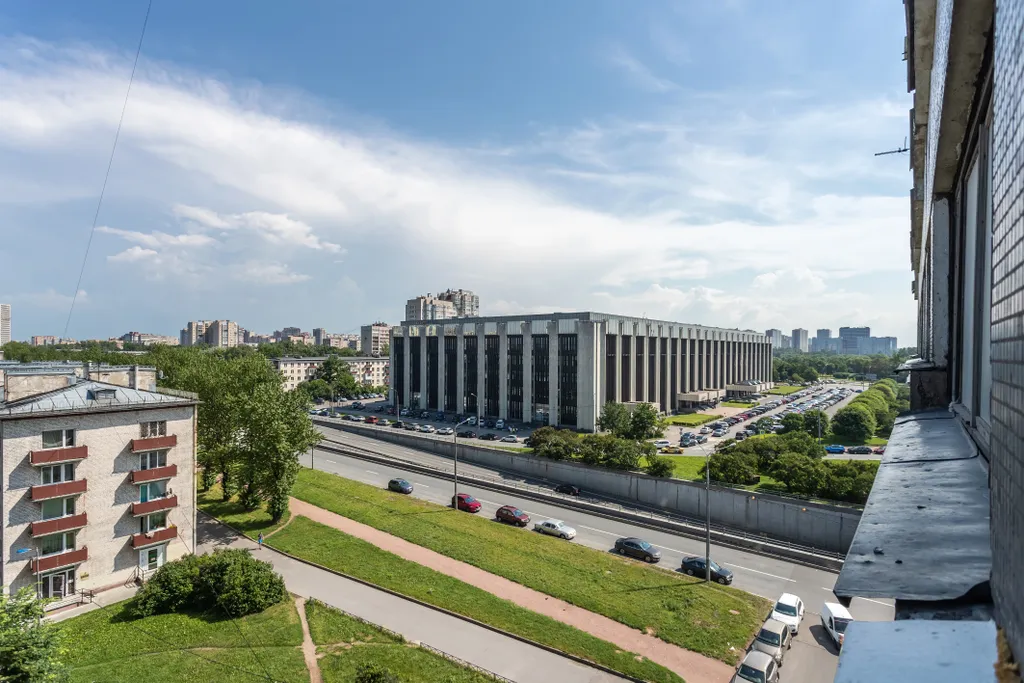 Современная студия на площади Победы