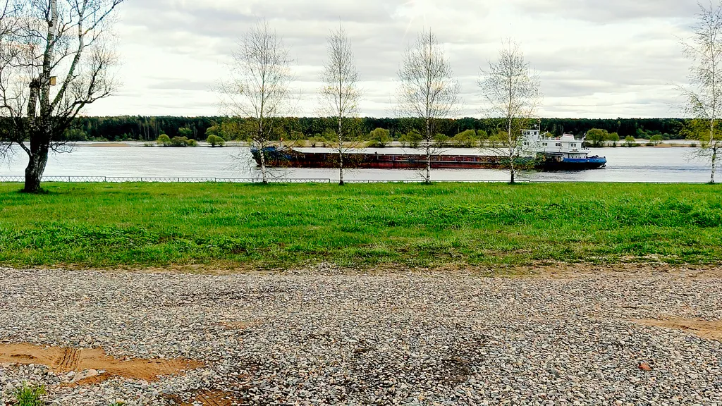 Коттедж на берегу