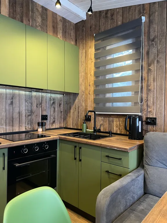 Коттедж Дизайнерский дом в лесу с одной спальней — Шерегеш