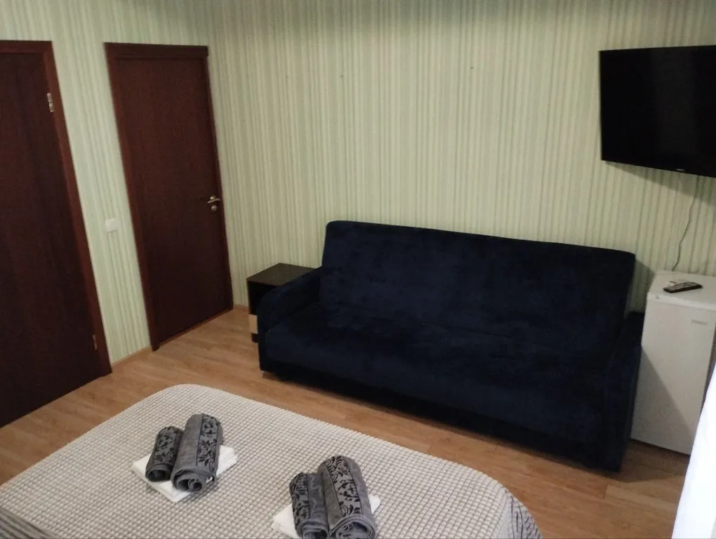 Квартира Уютная комфортная 2х + 2 доп. Местная комната с большим балконом — Лазаревское