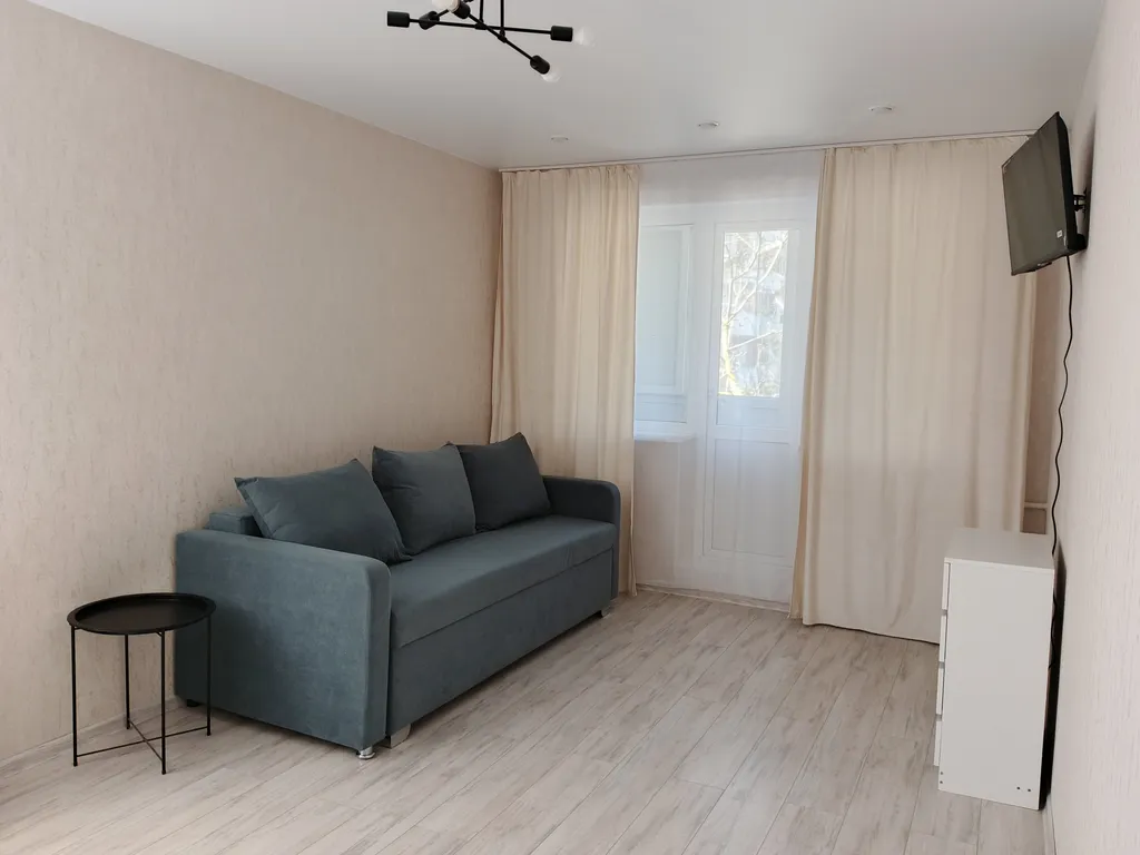 Комфортная двухкомнатная квартира в центре Керчи