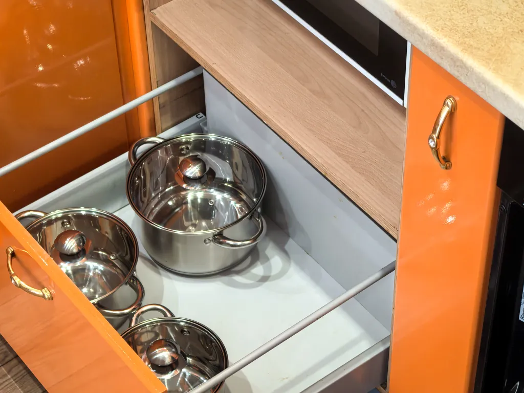 Новая 2к квартира в центре рядом с метро