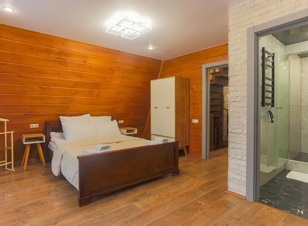 Большой дом a-frame в-небо с бассейном