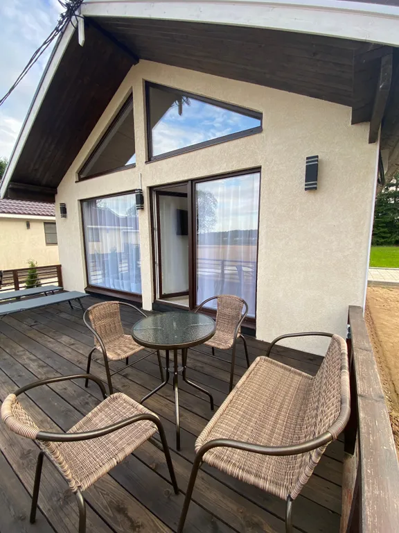 Коттедж Современный и уютным домик на берегу озера — Правдино