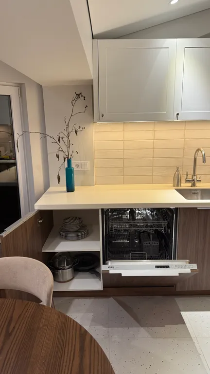 Двухуровневая квартира для семьи или компании с видом на горы