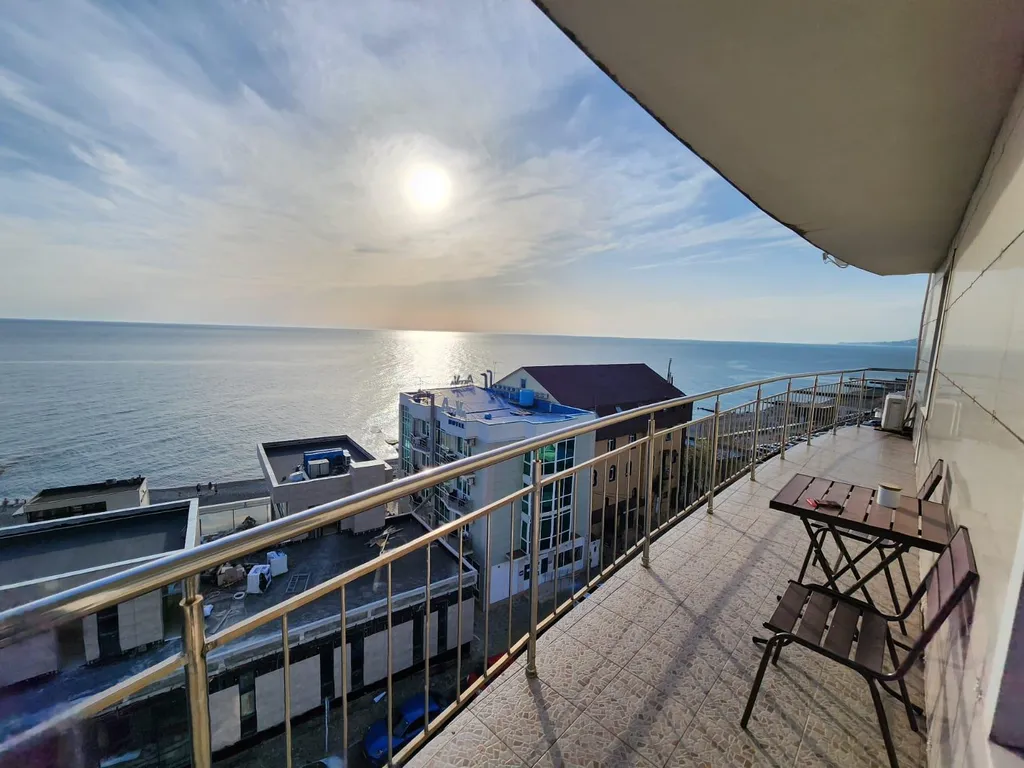 Апартаменты с видом на море, 100 метров до пляжа "Чайка"