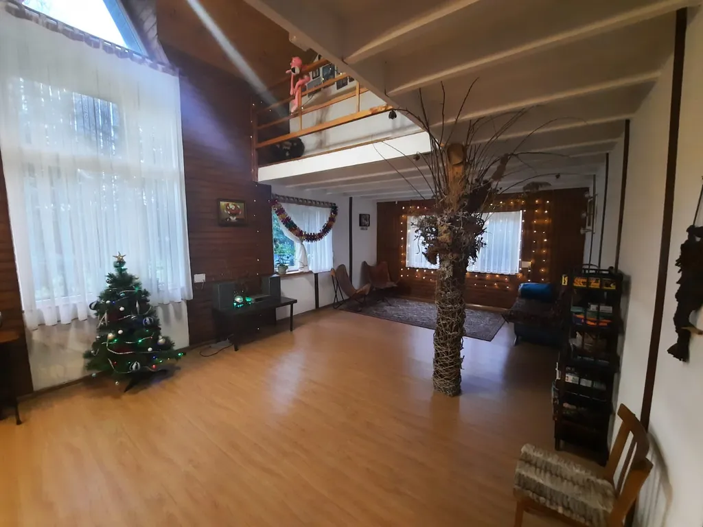 Дом на самом берегу моря