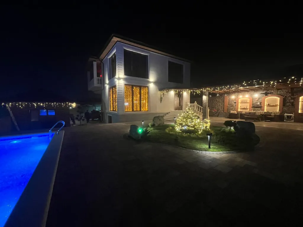 Дом в горах с бассейном