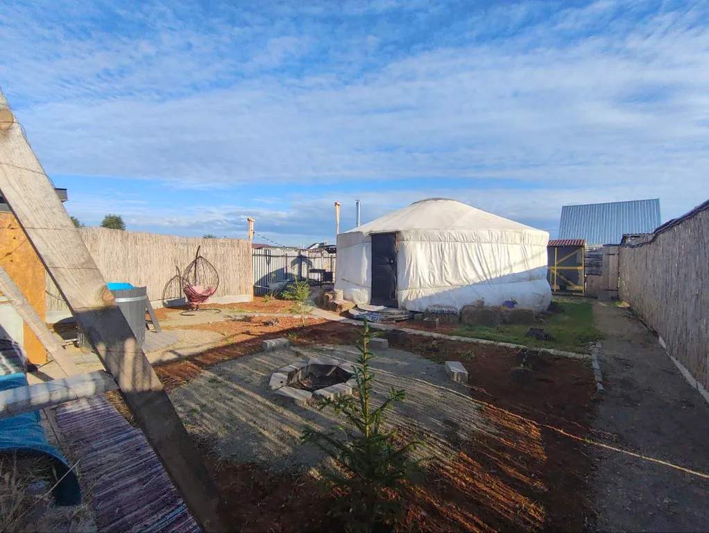 Коттедж Дом в виде юрты с травяной баней — Каблуково