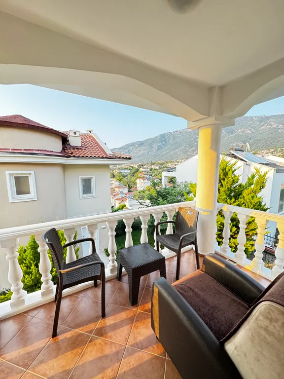 Уютная квартира с видом на бассейн в Оваджике у моря