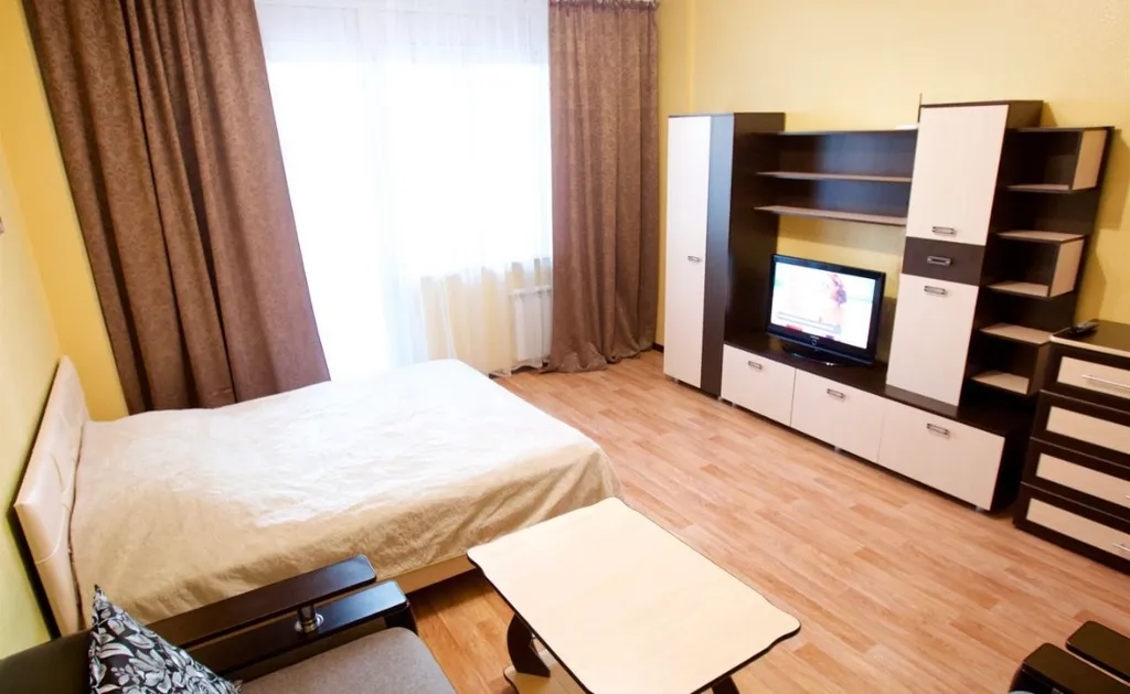 Квартира Большая однокомнатная квартира напротив трц планета — Красноярск