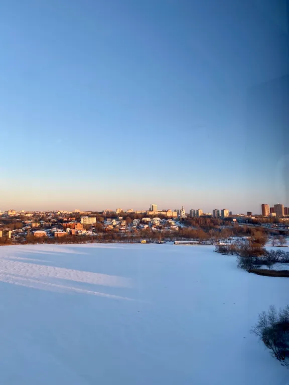 Студия с панорамными окнами