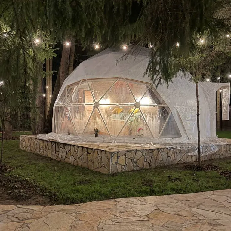 Дом для двоих в сосновом лесу