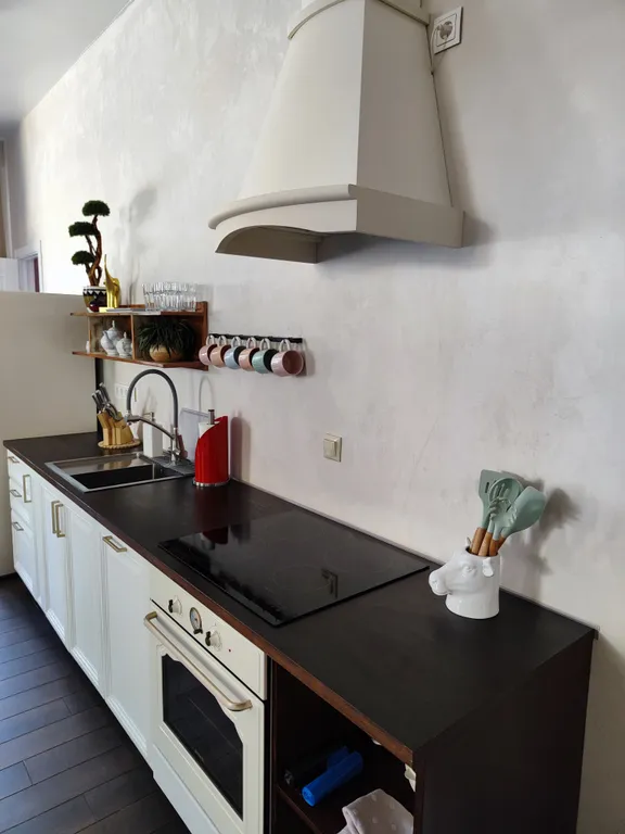 Трёхкомнатная квартира с элементами колониального стиля у подъемника