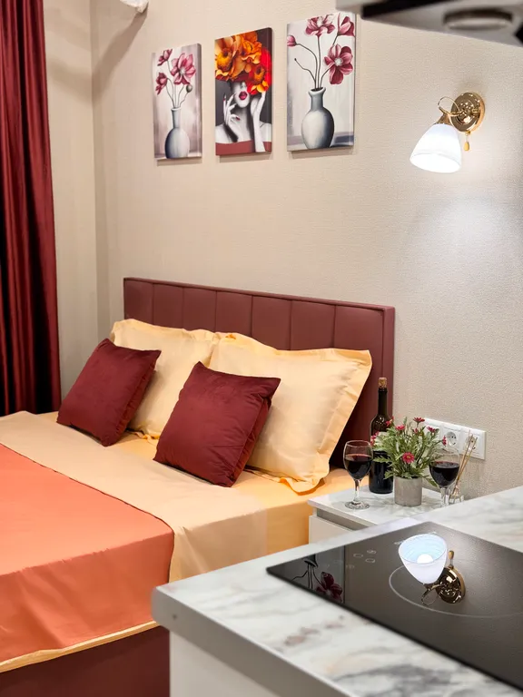 Уютная студия с двуспальной кроватью в Люберцах