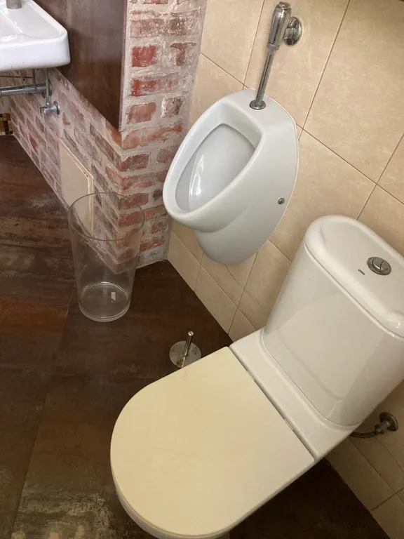 Дом с пляжем у моря