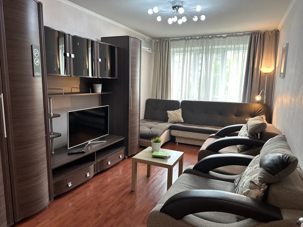 "В Гости!" на Кирова 87 (2к квартира рядом с Цирком)