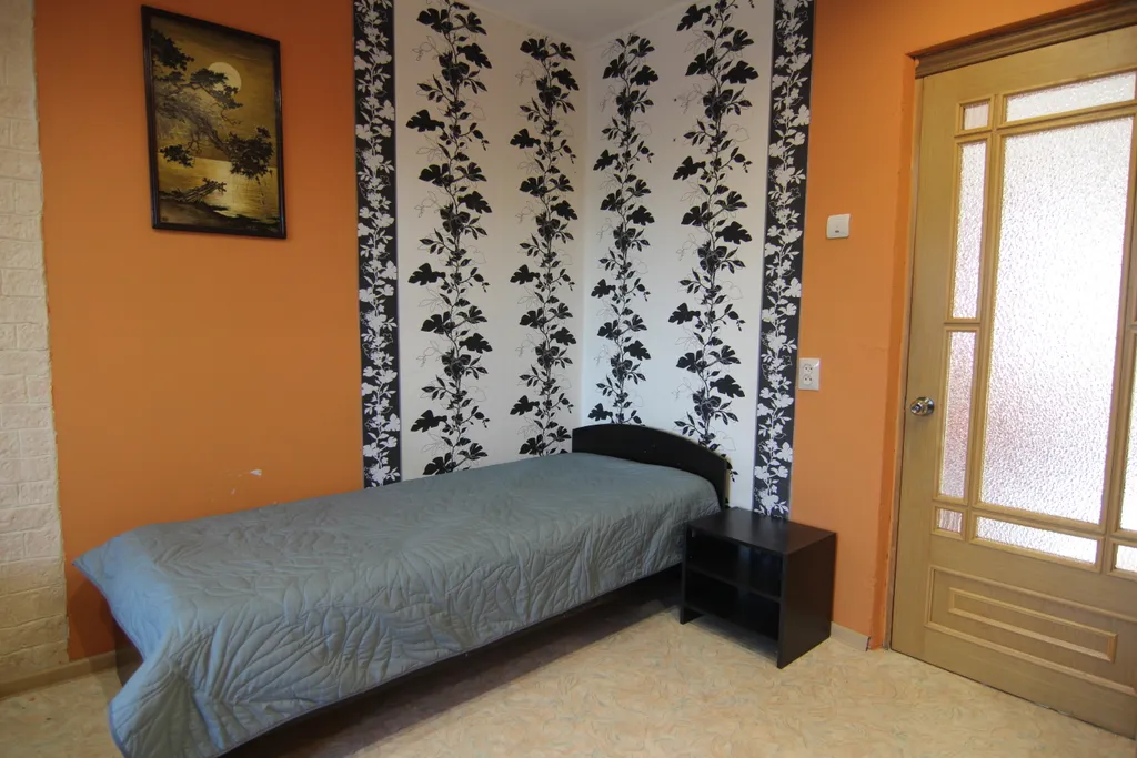 Трёхкомнатная квартира класса стандарт в спальном районе города