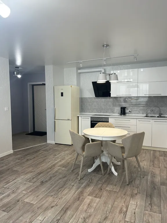 Уютная квартира в центре города с видом на горы