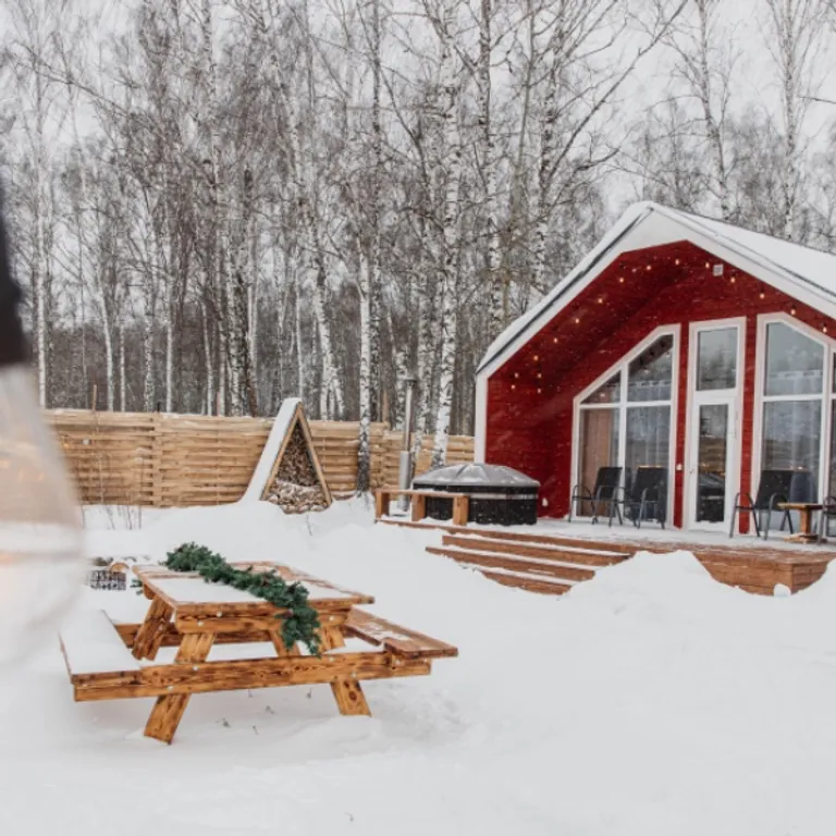 Отдых в уютном домике у леса
