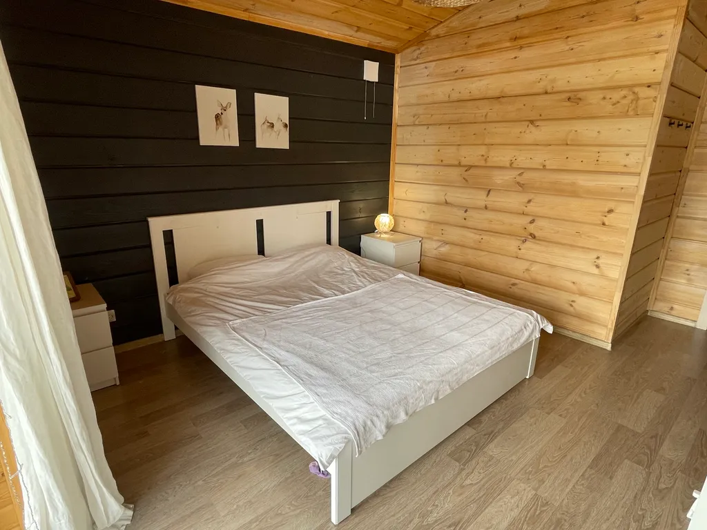 Дом с баней и бассейном