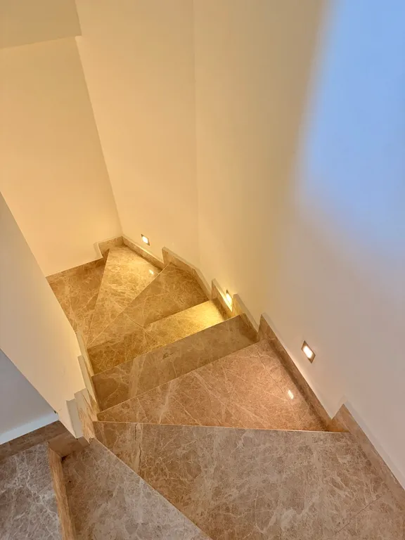 SA Apartments, Luxury 2BD Duplex