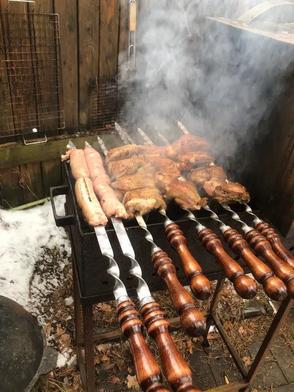 Домик в сосновом лесу