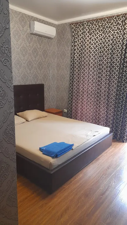 Квартира 2х местный номер делюкс с кроватью king size, балконом и видом на горы — аренда посуточно в Гагра