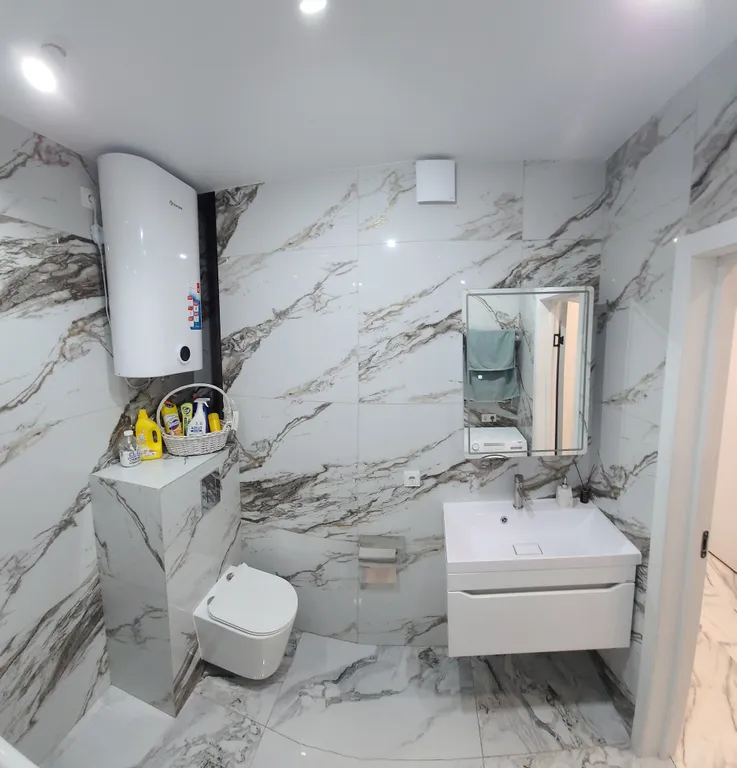 Новострой с видом на море