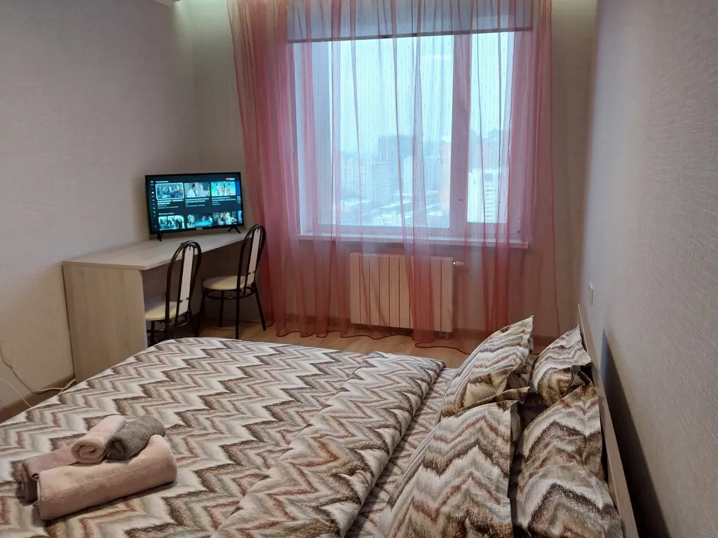 Квартира с домашним уютом с видом на церковь и город