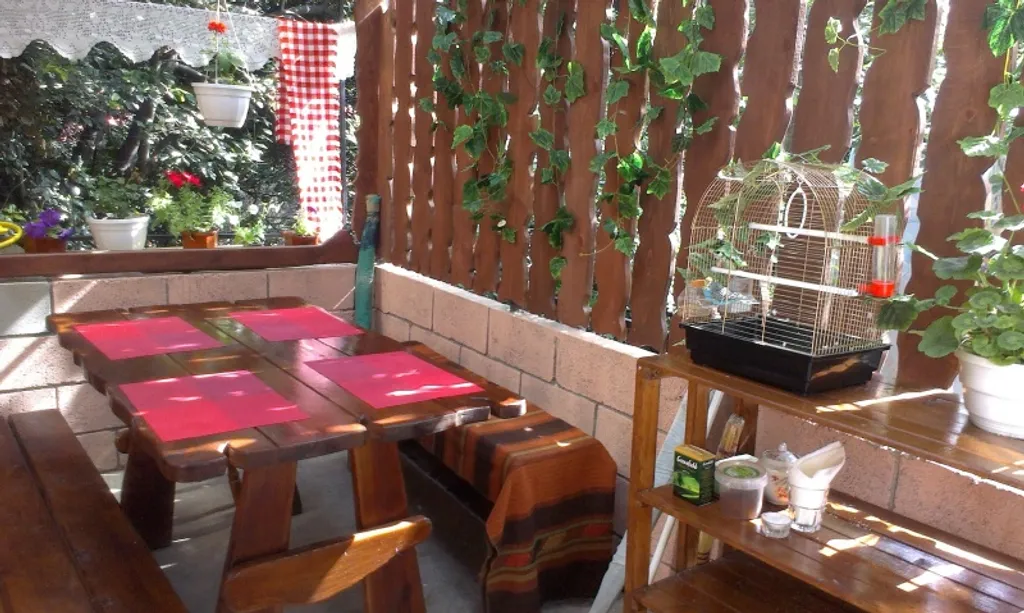 Уютный номер с двориком-беседкой