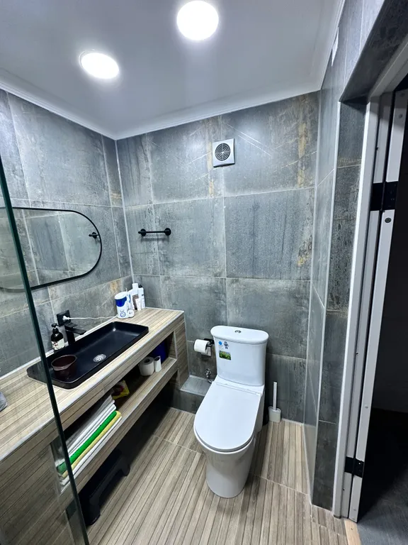 Уютная квартира в сердце города с видом на море и горы