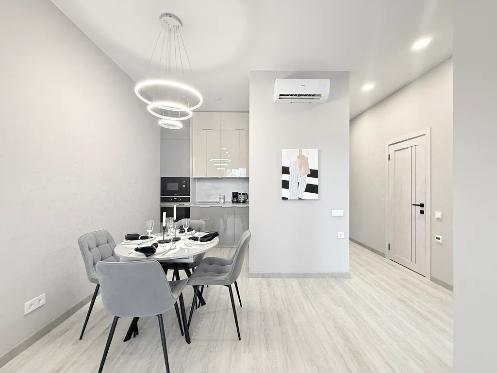 Квартира для семьи в жк с колоннадой и фонтанами