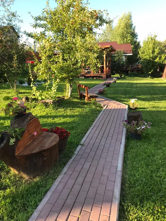 Коттедж Лада в черте города с сауной