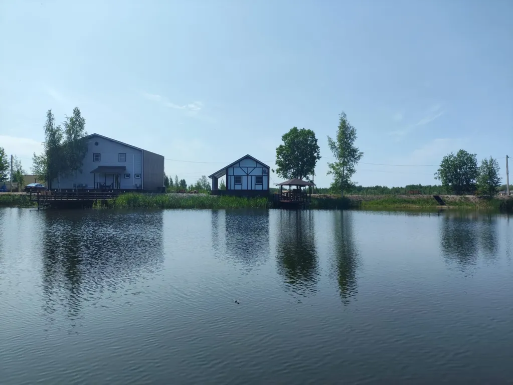 Дом отдыха на берегу озера