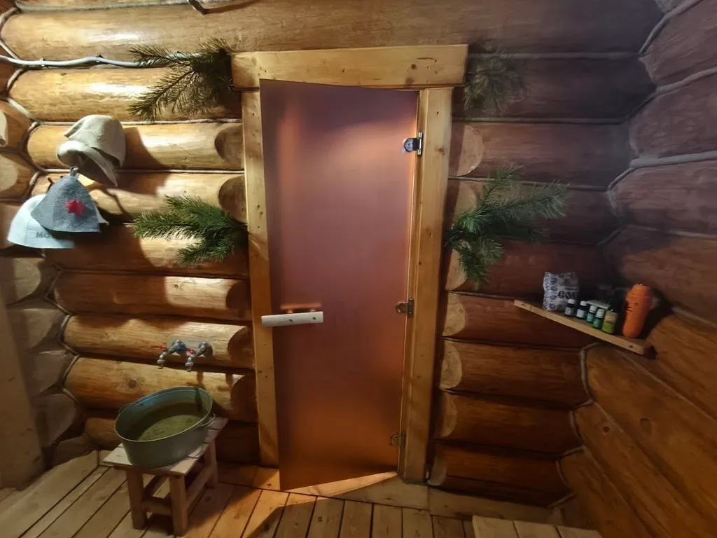 Двухкомнатный номер в доме с отдельным входом и санузлом