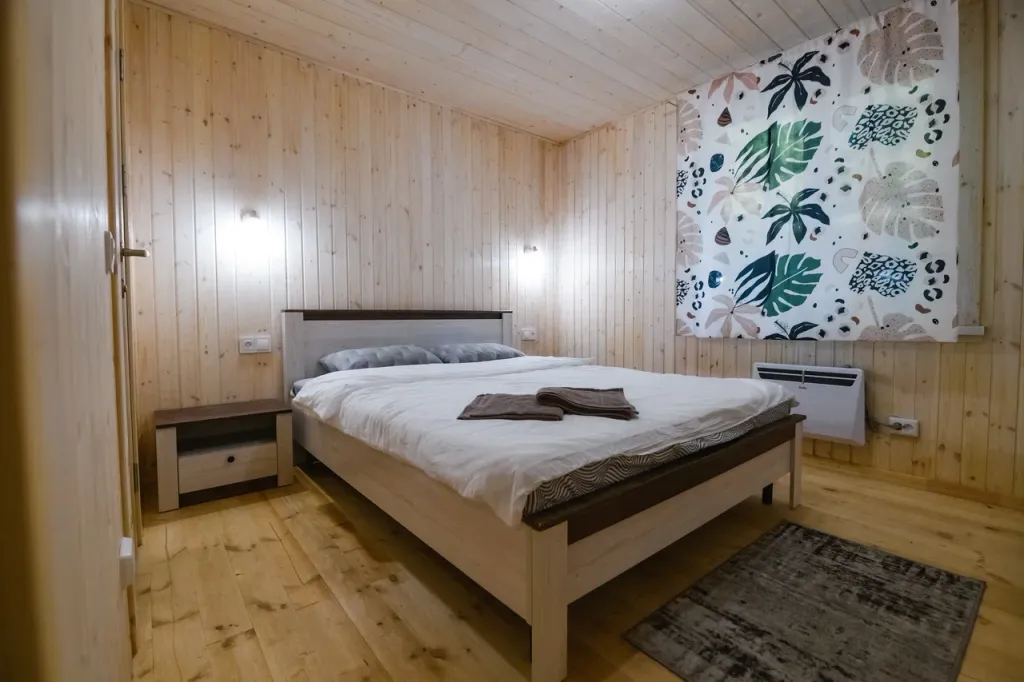 Гостевой дом на 6 номеров на компанию до 12 взрослых и 2 детей