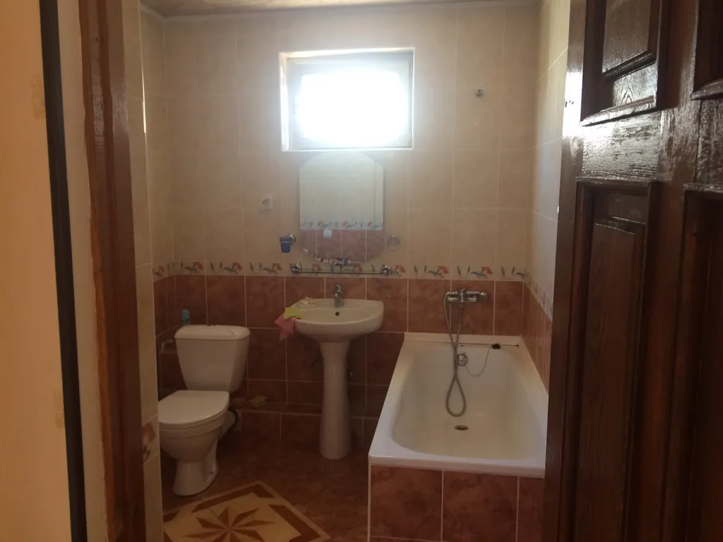 Комфортный двухэтажный дом, 9 спальных мест