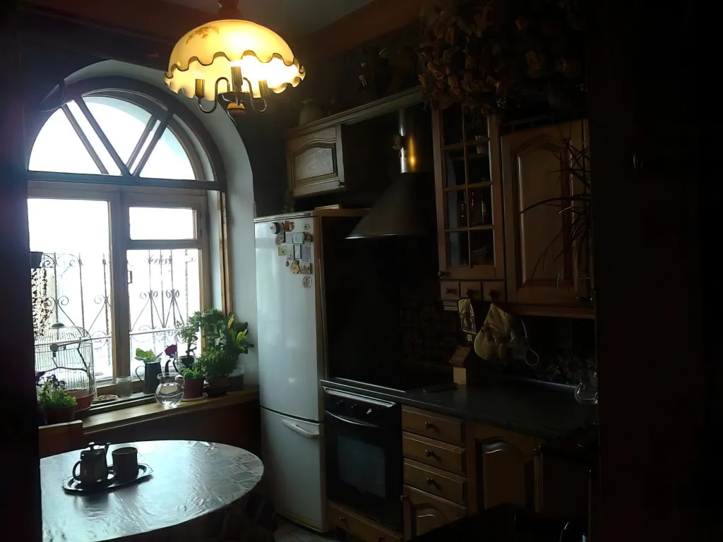 Отдельная комната в уникальной квартире с камином в центре