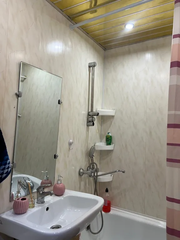 Уютная евротрешка с удачным месторасположением