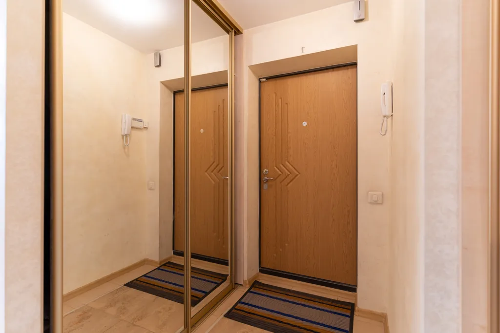 Просторная квартира с гидромассажной ванной и балконом