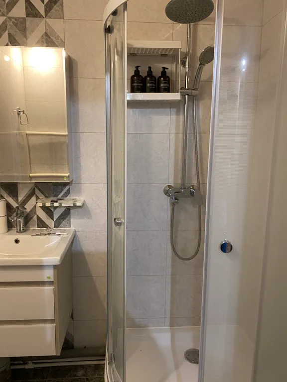 Квартира Уютная трехкомнатная квартира в престижном районе города — Элиста