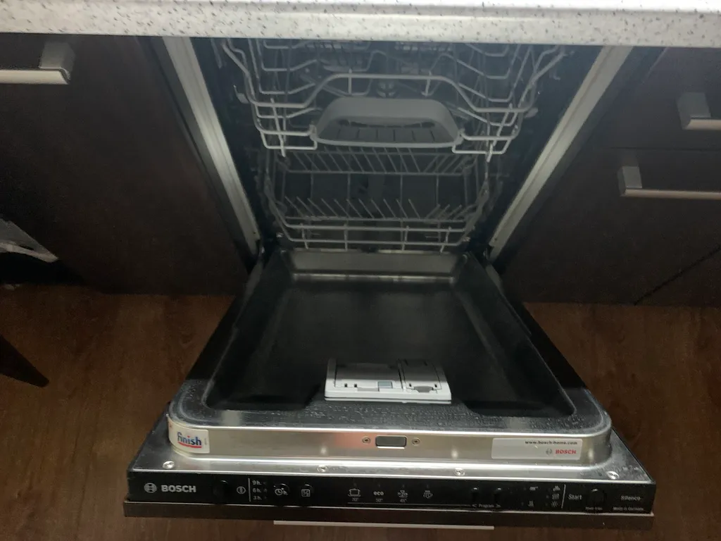 Двухкомнатная квартира в новом чистом районе с видом на парк