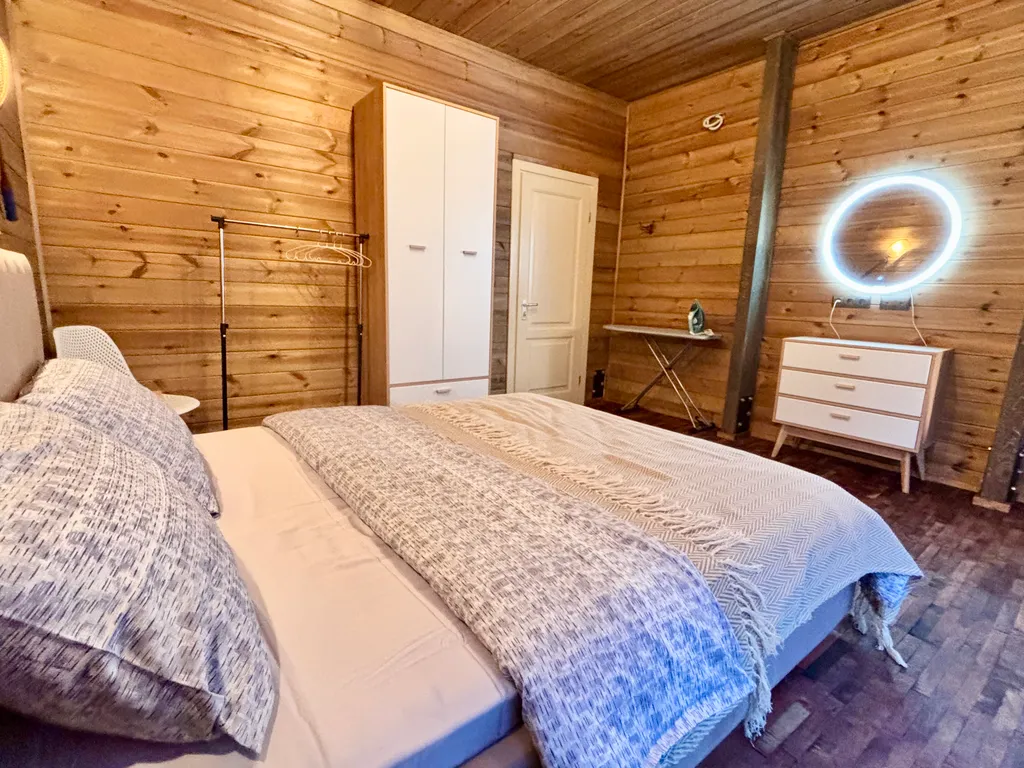 Апартаменты у озера с панорамой гор