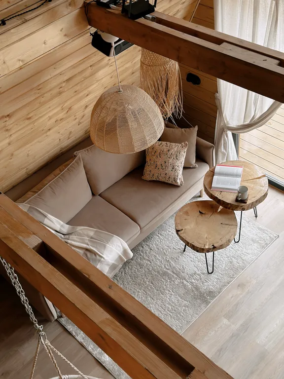 Уютный треугольный Ромашковый дом.