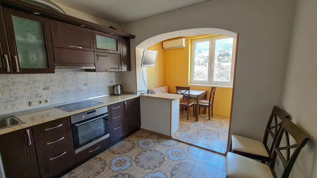 Супер-видовая квартира с чистым видом на море и гору Ай-Петри