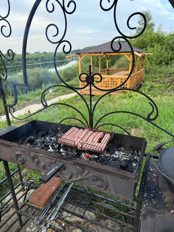 Уютный комплекс отдыха на берегу реки